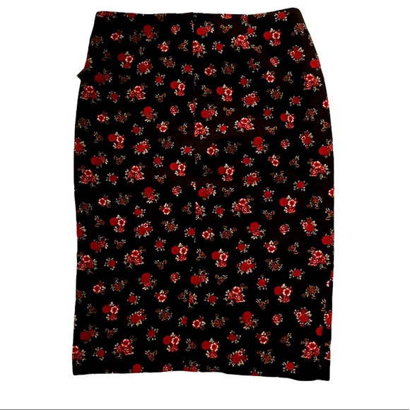 Zara Floral Ladies Skirt Size Small - Picture 2 of 3